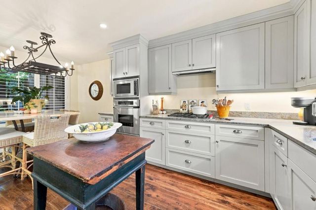 1252 Sharon Park Drive, Menlo Park, CA 94025
