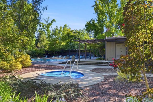 1252 Sharon Park Drive, Menlo Park, CA 94025