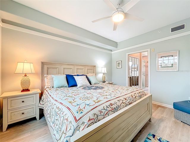 960 COOPER STREET 203, Venice, FL 34285