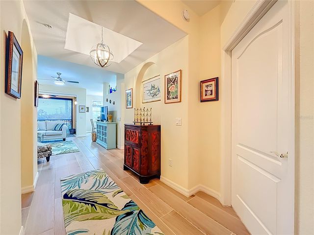 960 COOPER STREET 203, Venice, FL 34285