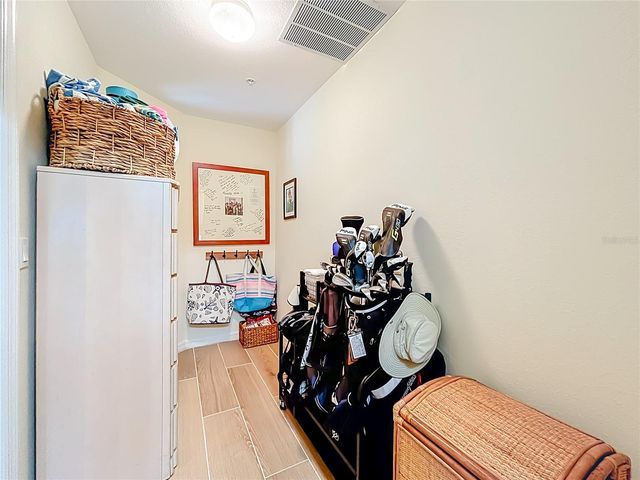 960 COOPER STREET 203, Venice, FL 34285