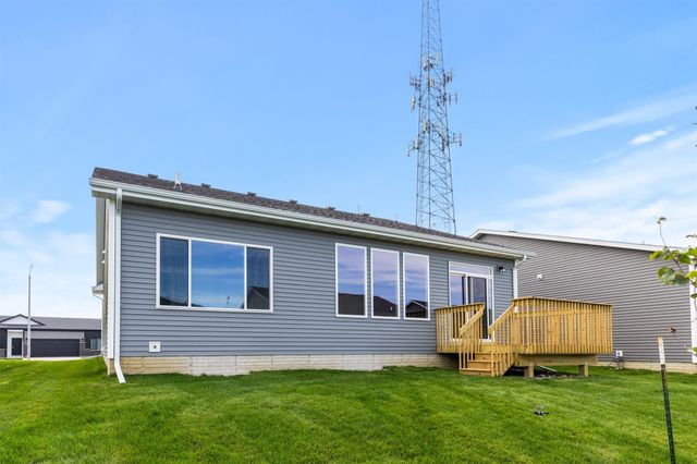 1065 NW Yorktown Drive, Waukee, IA 50263