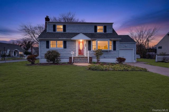 4072 Maywood Drive, Seaford, NY 11783