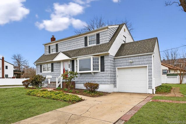 4072 Maywood Drive, Seaford, NY 11783