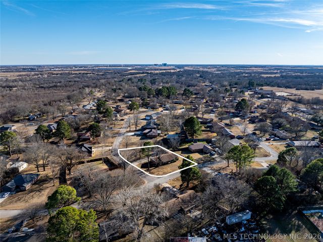 111 Meadowlark Lane, Durant, OK 74701