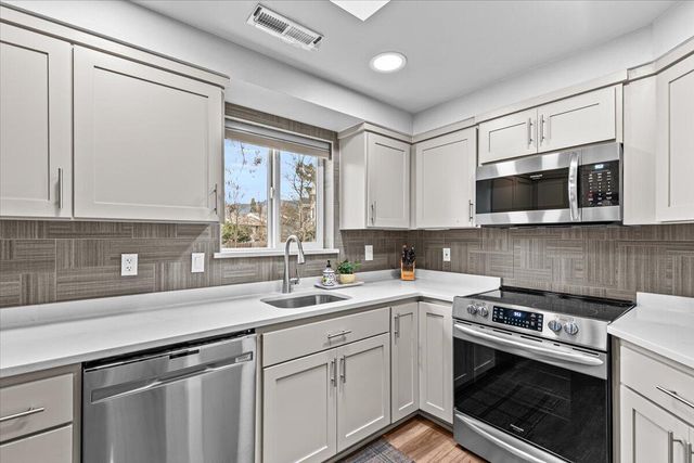 372 Glenn Street, Ashland, OR 97520