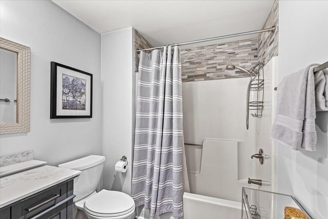 372 Glenn Street, Ashland, OR 97520