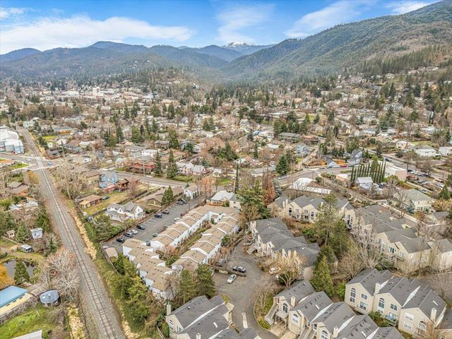 372 Glenn Street, Ashland, OR 97520