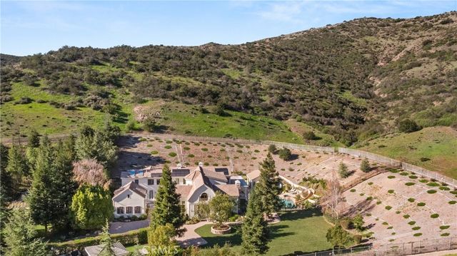 1005 Cheshire Hills Court, Westlake Village, CA 91361