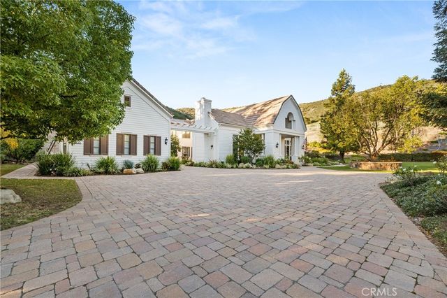 1005 Cheshire Hills Court, Westlake Village, CA 91361