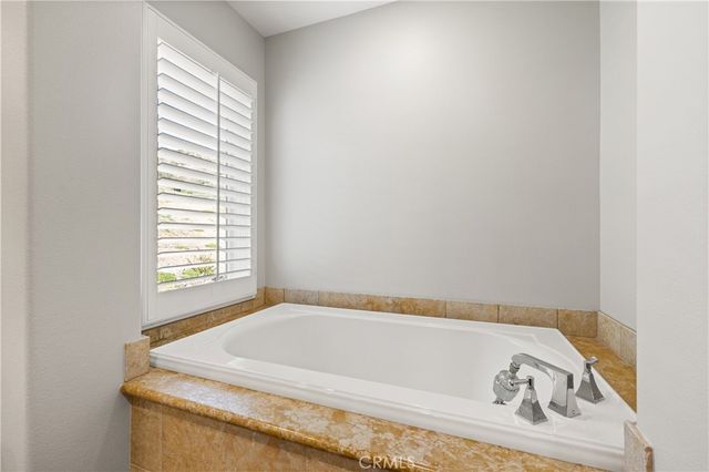 1005 Cheshire Hills Court, Westlake Village, CA 91361