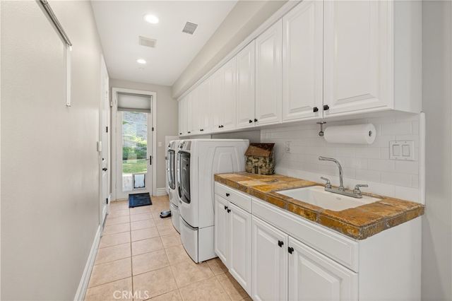 1005 Cheshire Hills Court, Westlake Village, CA 91361