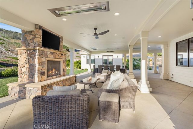 1005 Cheshire Hills Court, Westlake Village, CA 91361