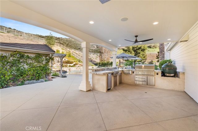 1005 Cheshire Hills Court, Westlake Village, CA 91361