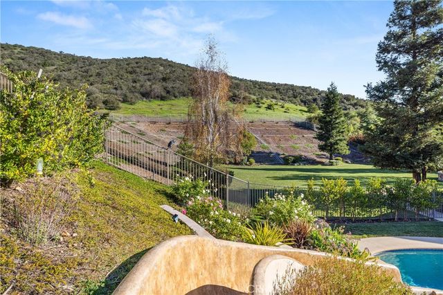 1005 Cheshire Hills Court, Westlake Village, CA 91361