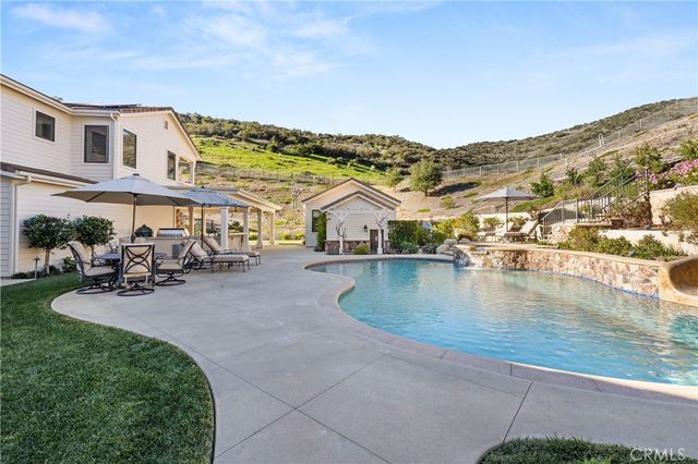 1005 Cheshire Hills Court, Westlake Village, CA 91361