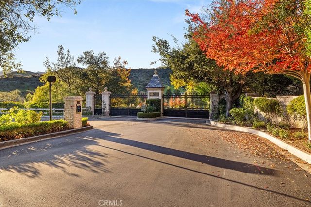 1005 Cheshire Hills Court, Westlake Village, CA 91361