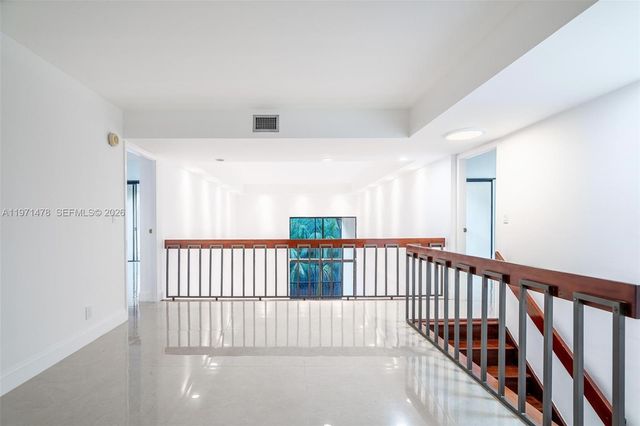 20347 W Country Club Dr TH15, Aventura, FL 33180