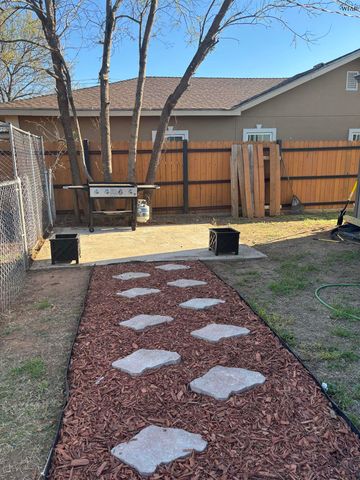 2219 LUCAS AVENUE, Wichita Falls, TX 76301