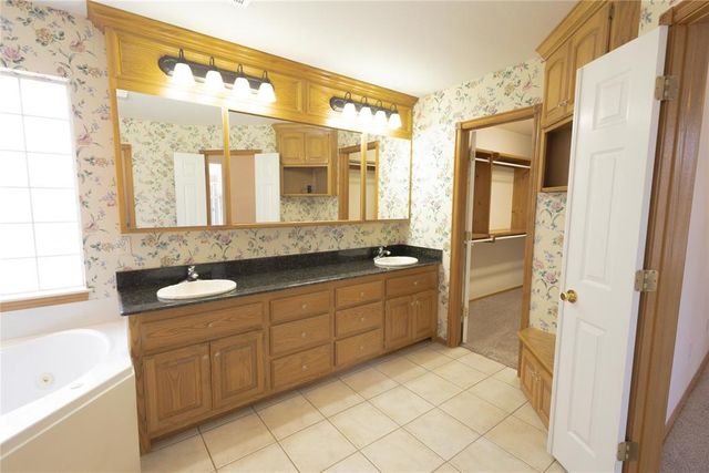 2555 Cross Cut Lane, Choctaw, OK 73020