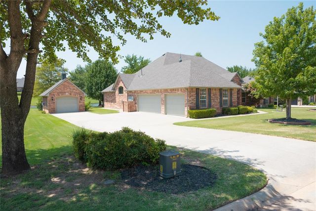 2555 Cross Cut Lane, Choctaw, OK 73020