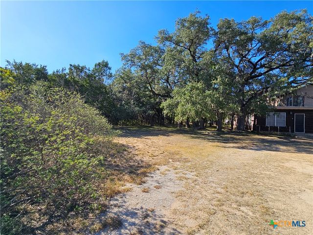 110 Maricopa Drive, Canyon Lake, TX 78133