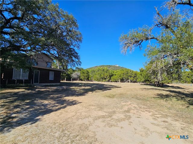 110 Maricopa Drive, Canyon Lake, TX 78133