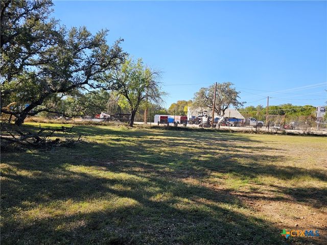 110 Maricopa Drive, Canyon Lake, TX 78133