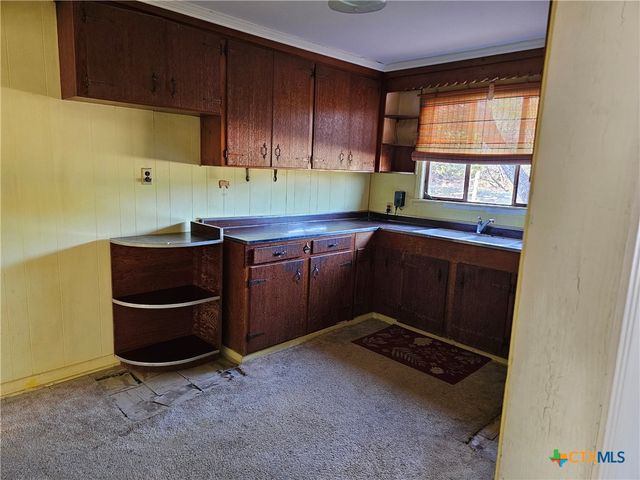 110 Maricopa Drive, Canyon Lake, TX 78133