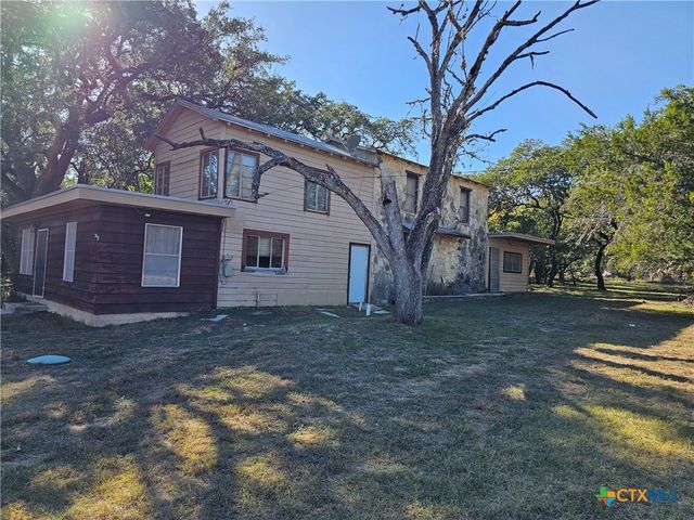 110 Maricopa Drive, Canyon Lake, TX 78133