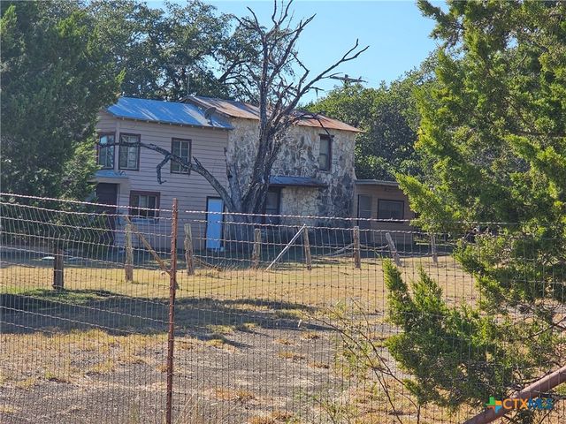 110 Maricopa Drive, Canyon Lake, TX 78133