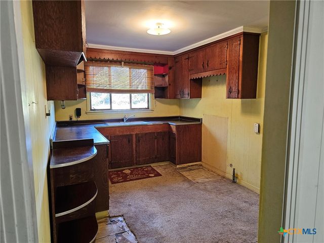 110 Maricopa Drive, Canyon Lake, TX 78133