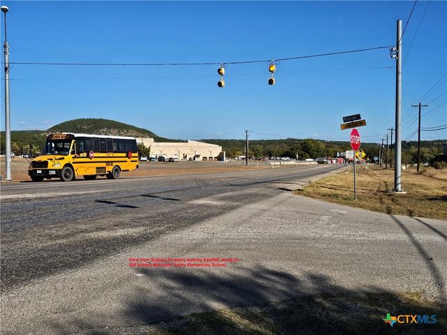 110 Maricopa Drive, Canyon Lake, TX 78133