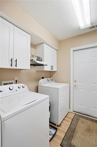 4662 Cobblestone Drive, Tipp City, OH 45371