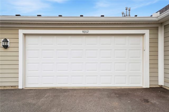 4662 Cobblestone Drive, Tipp City, OH 45371