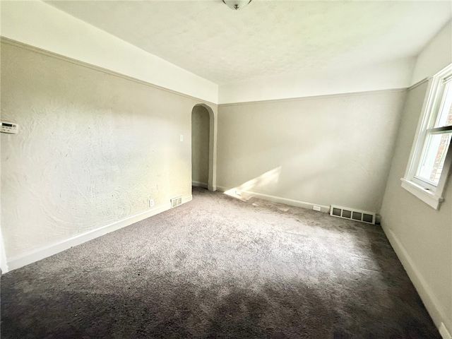 864 Vankirk St, Clairton, PA 15025