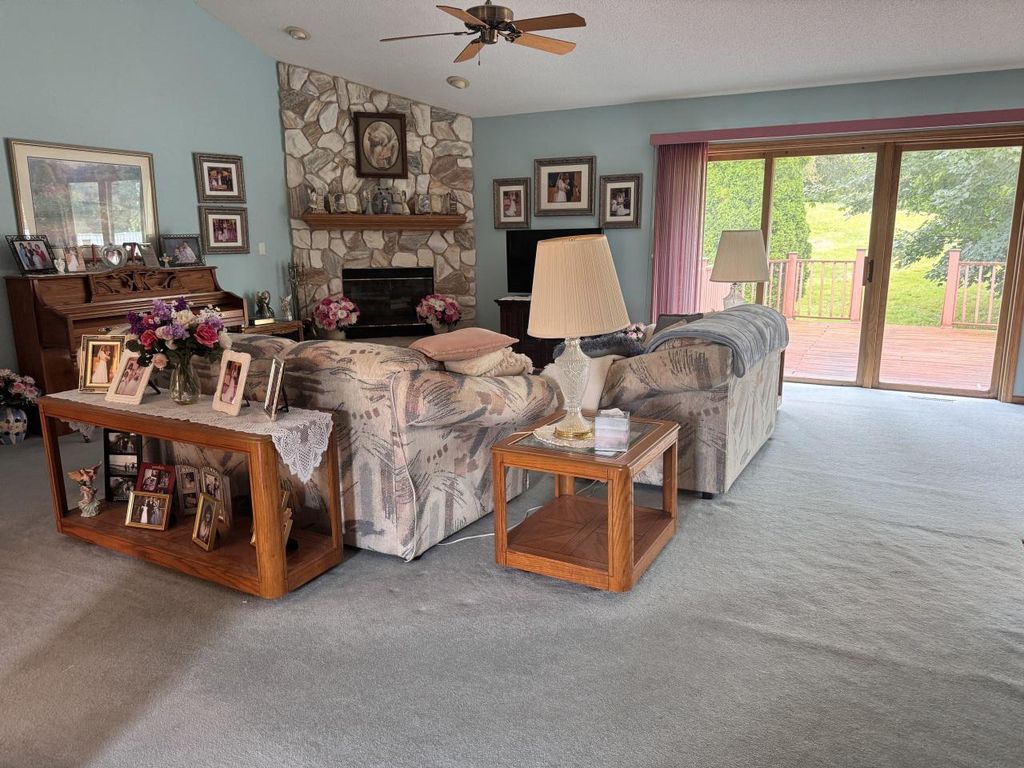 6764 S Yale DRIVE, Franklin, WI 53132