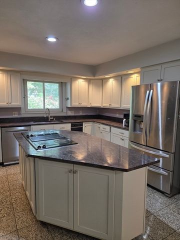 9 Gennaro Cir, Wayland, MA 01778