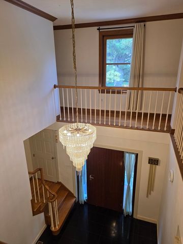 9 Gennaro Cir, Wayland, MA 01778