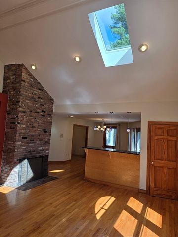 9 Gennaro Cir, Wayland, MA 01778