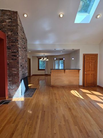 9 Gennaro Cir, Wayland, MA 01778