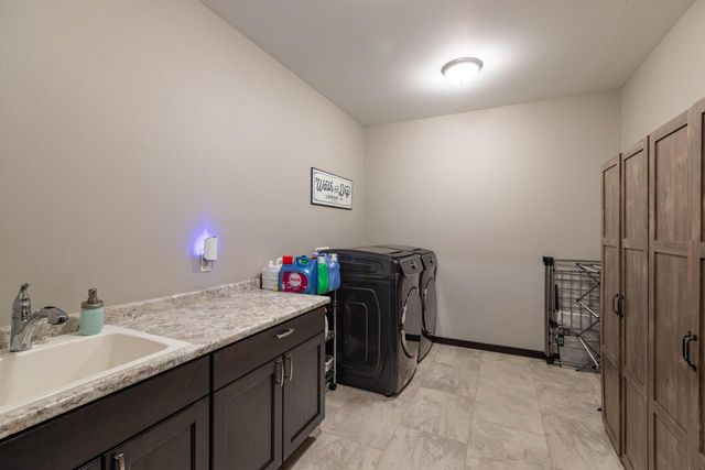 N6817 Sand Prairie COURT, Holmen, WI 54636