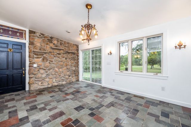 1616 Lake Road, Webster, NY 14580