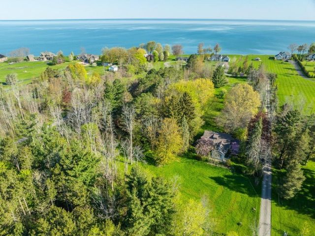 1616 Lake Road, Webster, NY 14580
