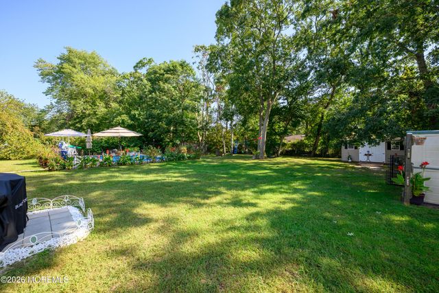 30 Lockwood Avenue, Howell, NJ 07731