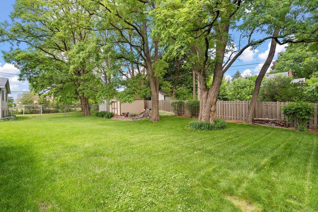 1265 Belmont Lane W, Roseville, MN 55113