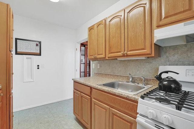 611 Palmer Road 5X, Yonkers, NY 10701