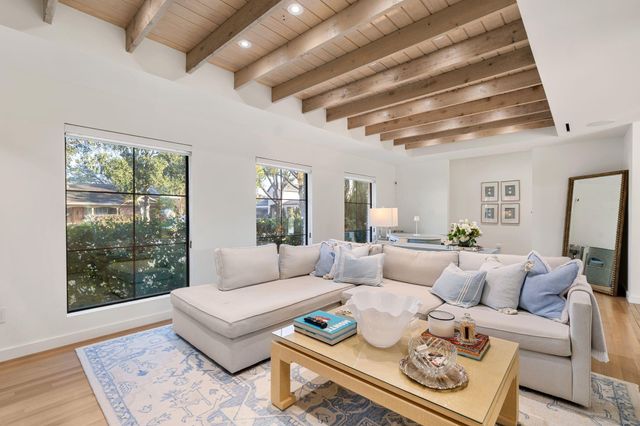 6201 Locke Lane, Houston, TX 77057