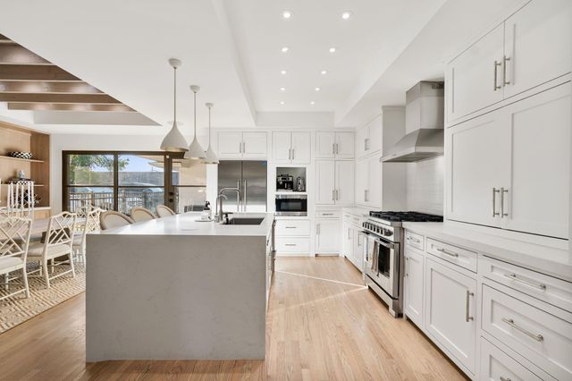 6201 Locke Lane, Houston, TX 77057