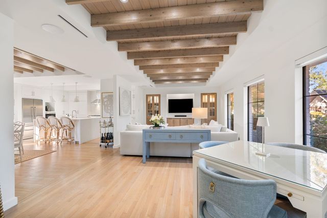 6201 Locke Lane, Houston, TX 77057